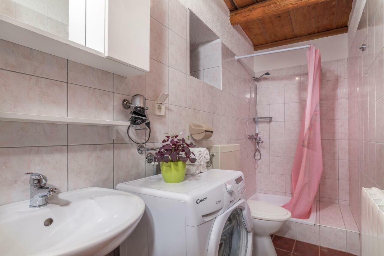 Apartmani Zikovic Poreč Exteriör bild