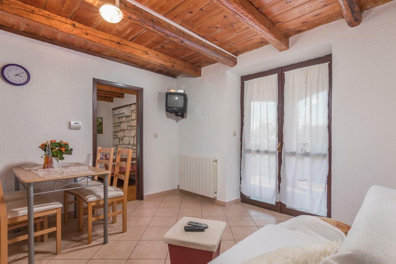 Apartmani Zikovic Poreč Exteriör bild