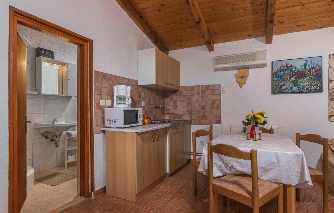 Apartmani Zikovic Poreč Exteriör bild