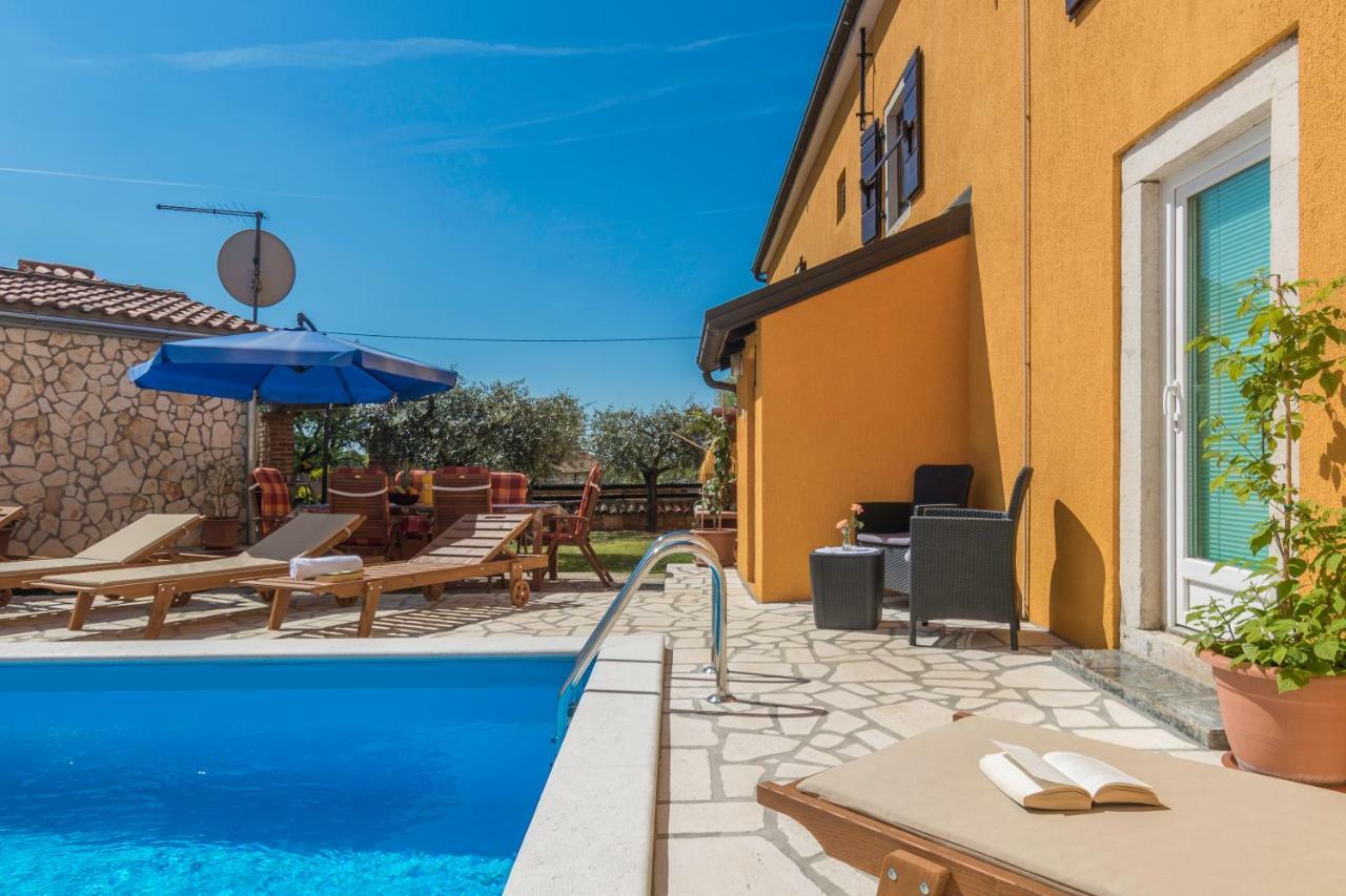 Apartmani Zikovic Poreč Exteriör bild